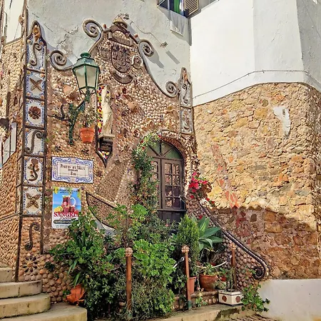 Будинок відпочинку Windmill Hill Cozy Townhouse By Becherish *