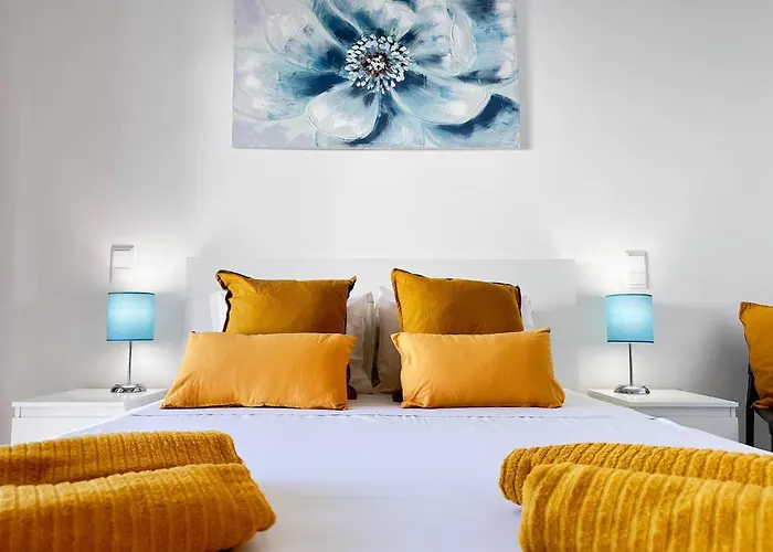 Windmill Hill Cozy Townhouse By Becherish Будинок відпочинку Албуфейра