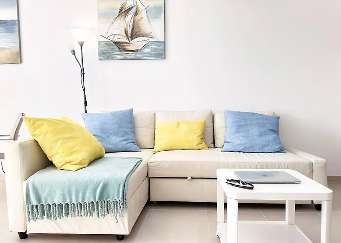 Windmill Hill Cozy Townhouse By Becherish Nyaraló