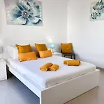 Windmill Hill Cozy Townhouse By Becherish *