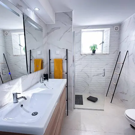 بيت للعطل Windmill Hill Cozy Townhouse By Becherish *