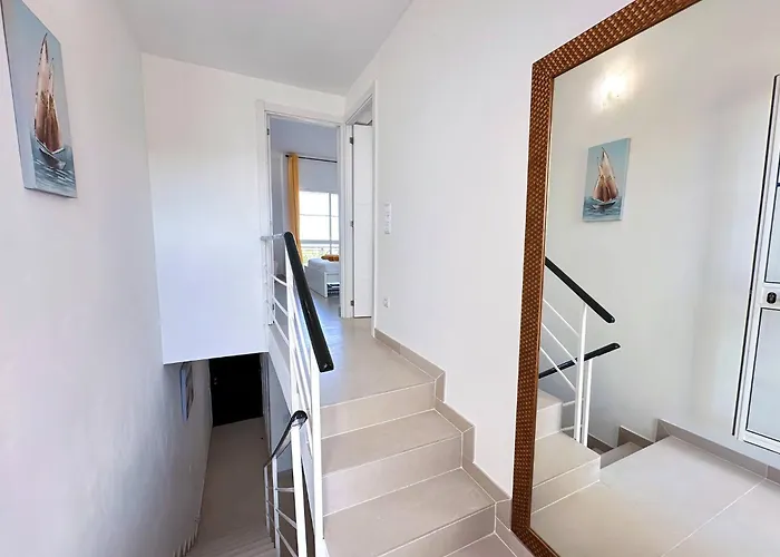 Windmill Hill Cozy Townhouse By Becherish