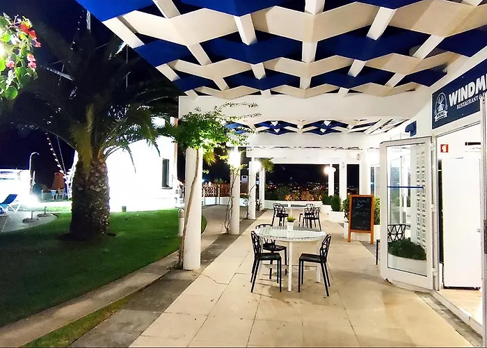 Windmill Hill Cozy Townhouse By Becherish 阿尔布费拉